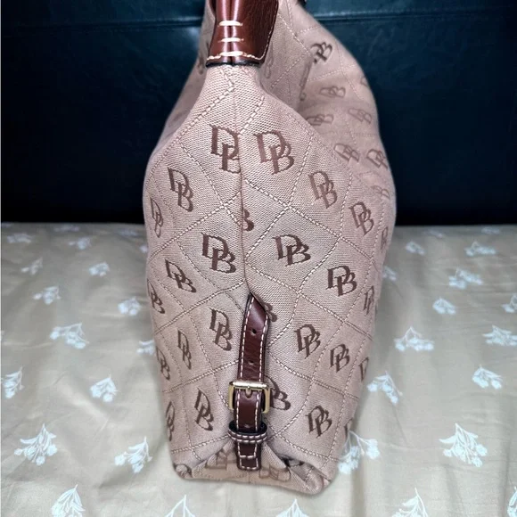 Dooney & Bourke - Large Brown& Tan Tote - EUC - Picture 4 of 16